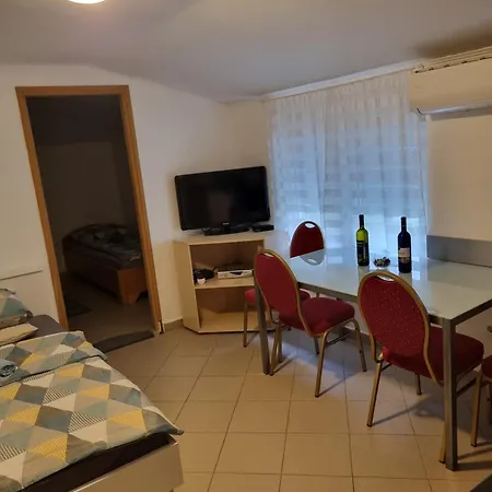 Apartmani Tominac Crikvenica Exterior photo